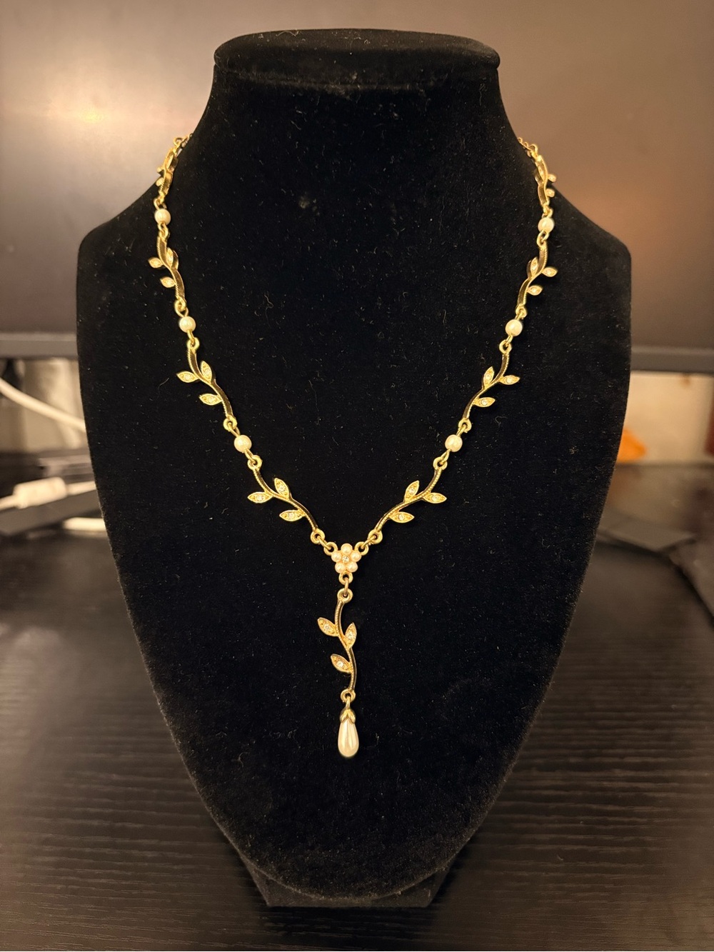 Vintage NR Signed Gold Y-Drop Vine Leaf Necklace w/ White Pearls and Crystals
